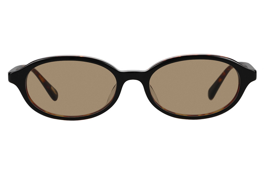 オーバル・ブラックのサングラス