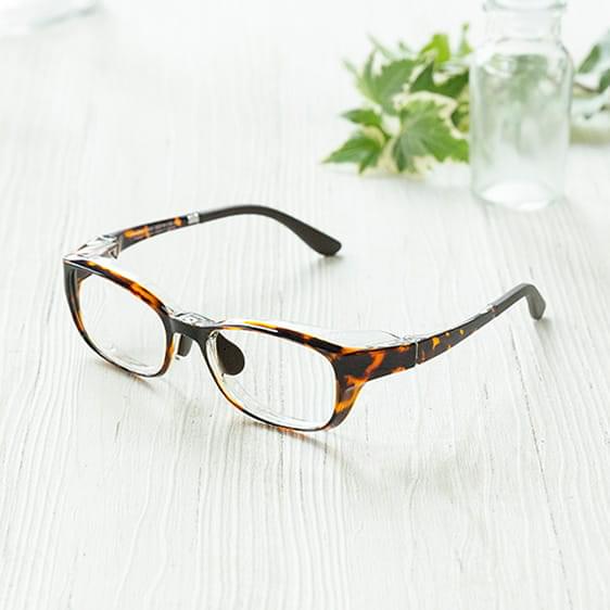 花粉 飛沫 風避けに 便利な機能性メガネ Zoff Magazine