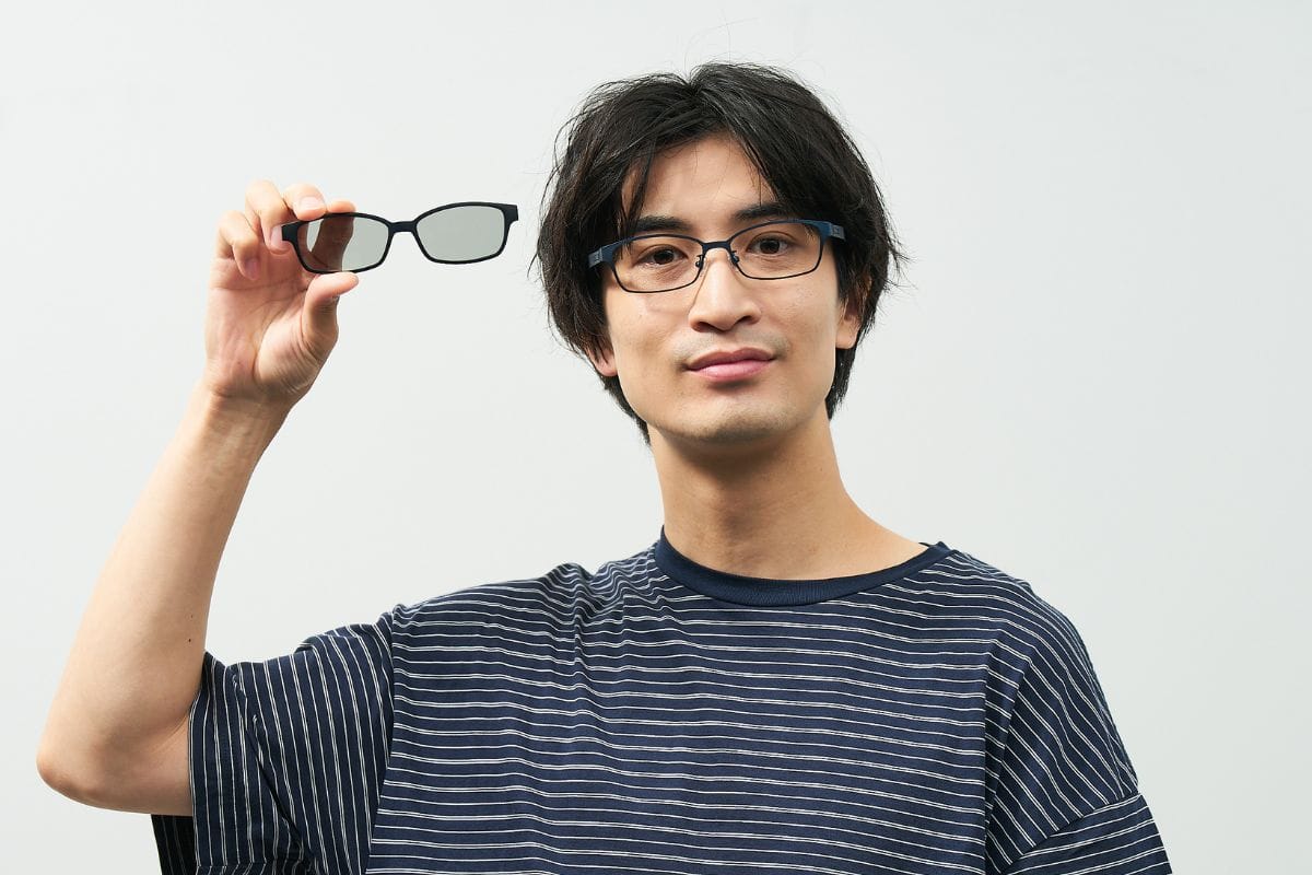 フロントアタッチメントをマグネットで簡単着脱!ZoffのNIGHT&DAY