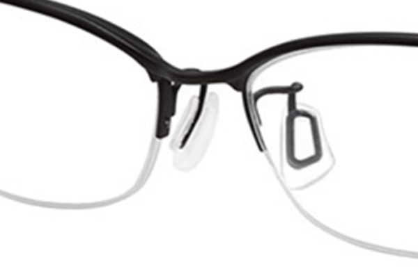 メガネ跡 への正しい対処とは 消し方 防止 軽減について Zoff Magazine