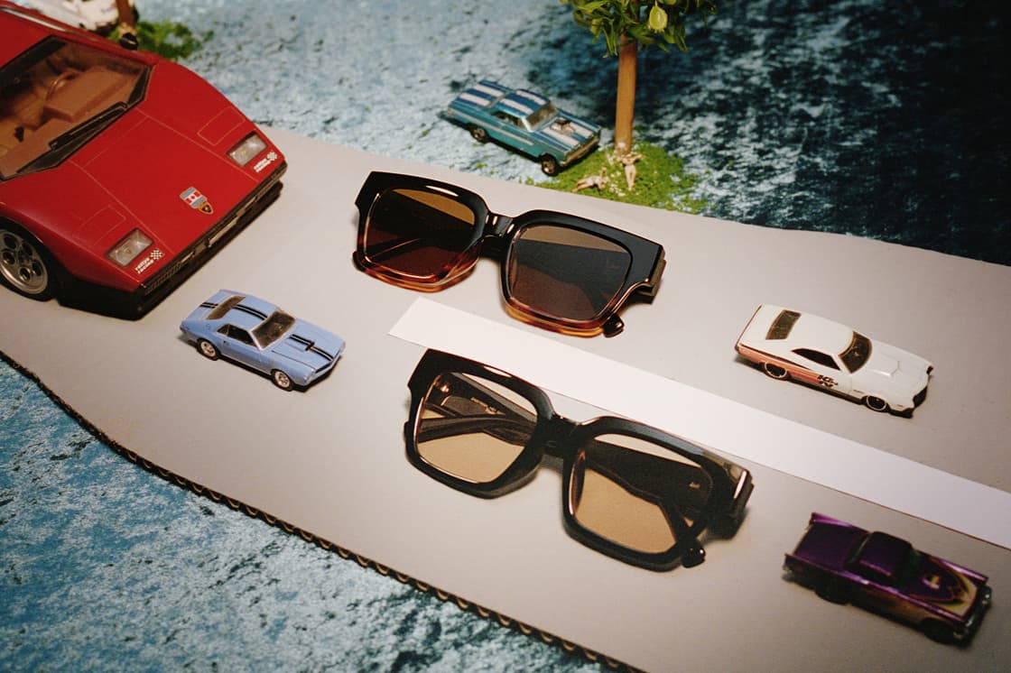 妄想ノスタルジア 車の女のデジャヴな夜 クールで知的な印象のウェリントン型