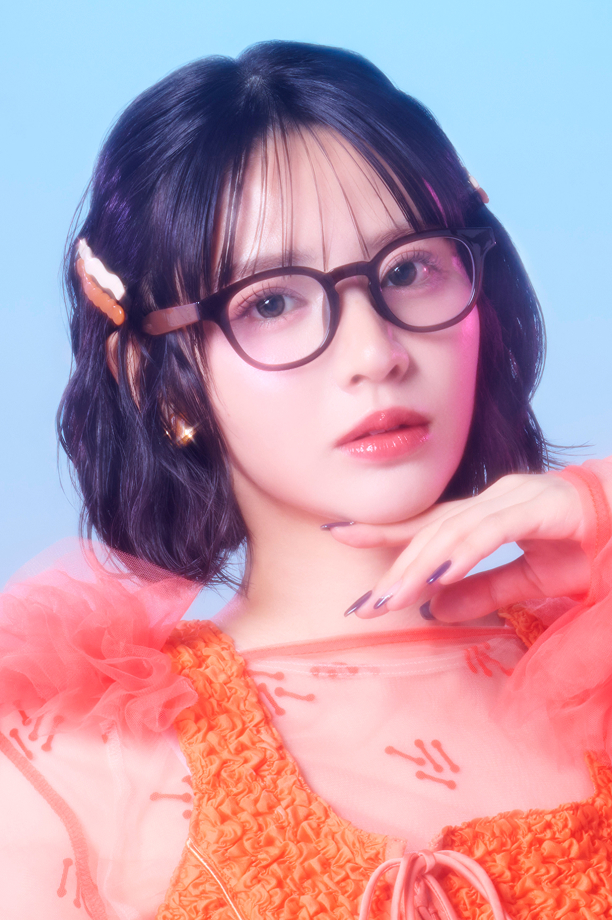 鎮西 寿々歌 モデル