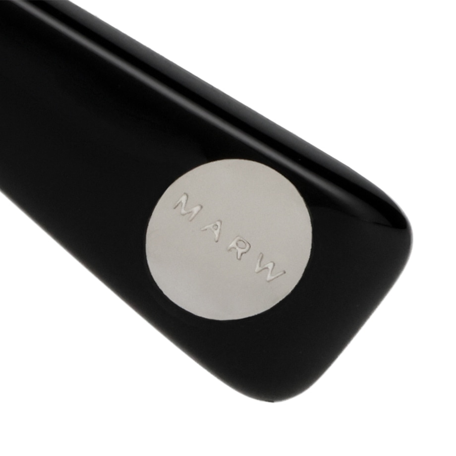 つるの先端に「MARW」のロゴパーツをデザイン。さりげない高級感をプラス。