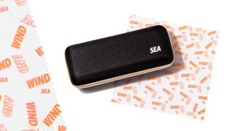 SUNGLASSES CASE WITH CLEANING CLOTH